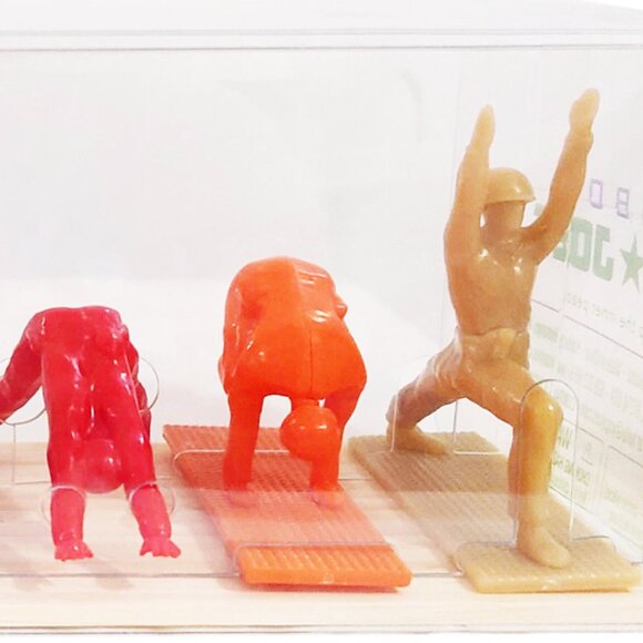 NIB: Yoga Joes Rainbow Edition - Picture 4 of 10